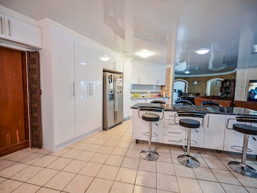 5 Bedroom Property for Sale in Langenhovenpark Free State